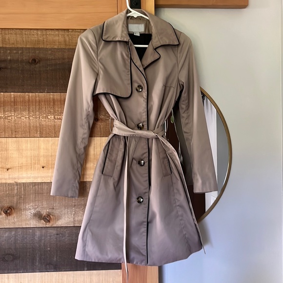 H&M Trench Coat - Picture 1 of 9